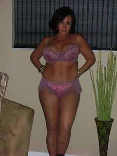 a single woman looking for men in Plainview, Minnesota