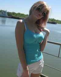 a single girl looking for men in Laura, Illinois