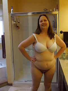 a sexy wife from Girard, Illinois