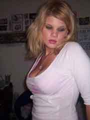 romantic woman looking for guy in Lincolnwood, Illinois